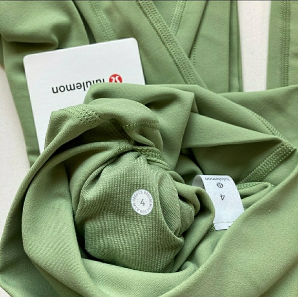 ☆ISO☆ - Solid Vista Green Align Pant Sz 4 - Picture 2 of 2